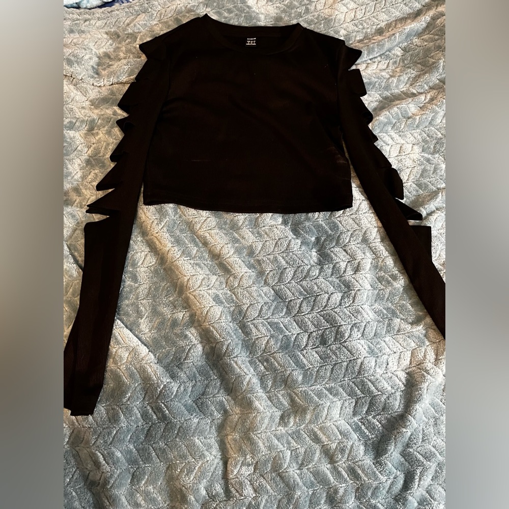 Black crop long cut sleeves!